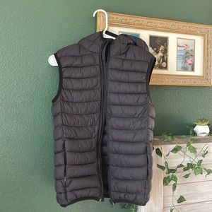 Black H&M Puffer vest! XS zipper! Pockets!